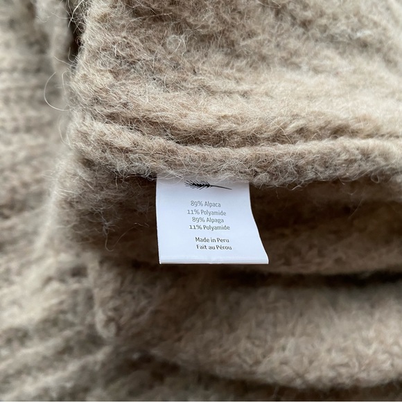 Bare Knitwear Layer V Sweater in Sand, size M/L - Picture 9 of 9